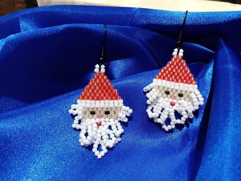 Santa beaded earrings for Christmas.